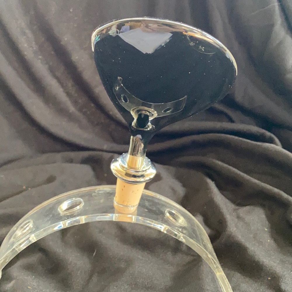 Golf club wood head bottle stopper